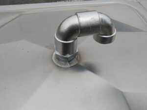 エアー抜き交換1＿株式会社ビルカン